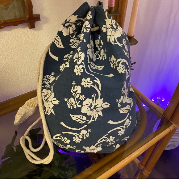90s Y2K Hawaiian Canvas Duffle Bag Backpack Lizzy McGuire Bucket Hat Style - Picture 6 of 7